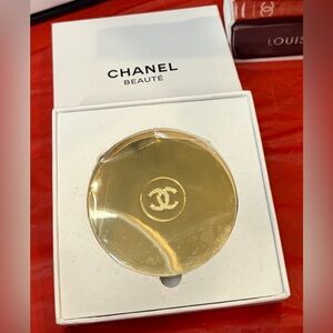 FREE PRIZES FOR PETA FASHION SHOW!
GET ONE OF THESE IN YOUR PURCHASE!